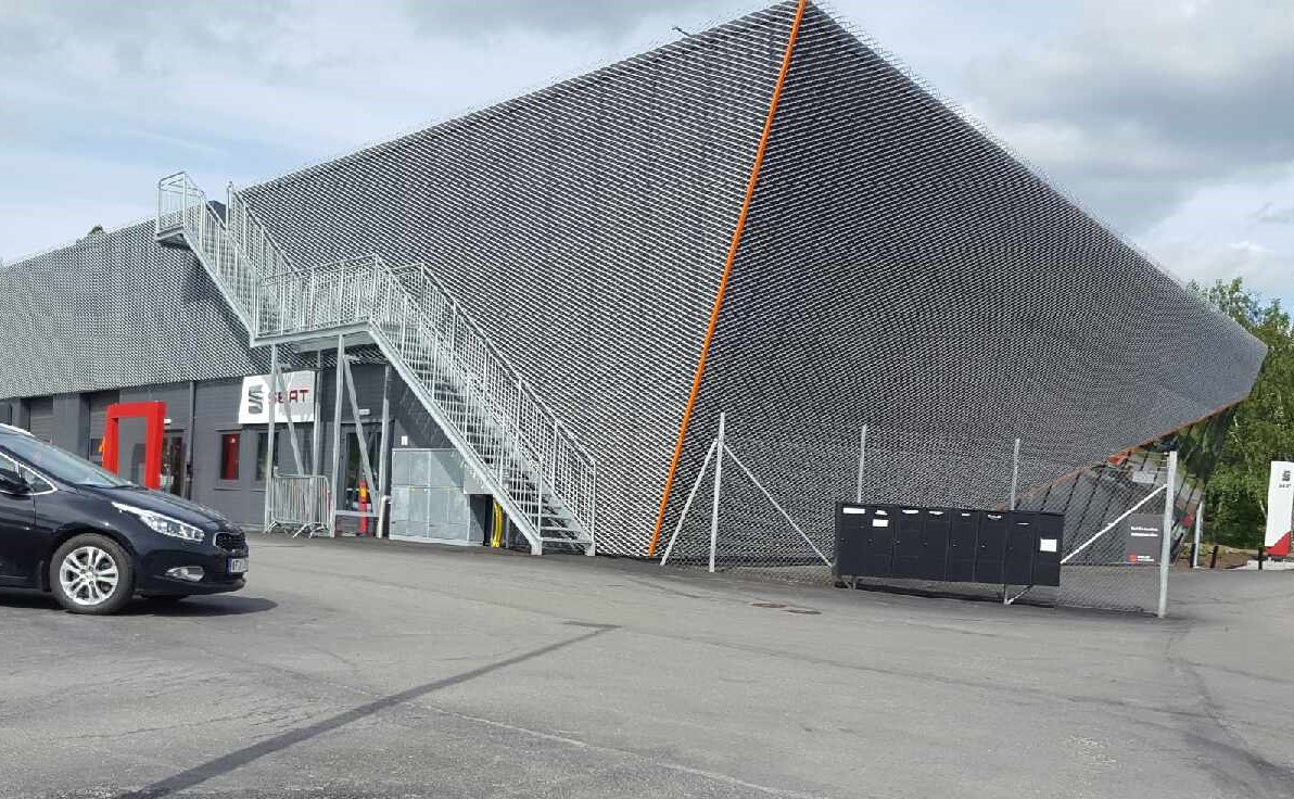 rak ståltrappa barnsäkert räcke